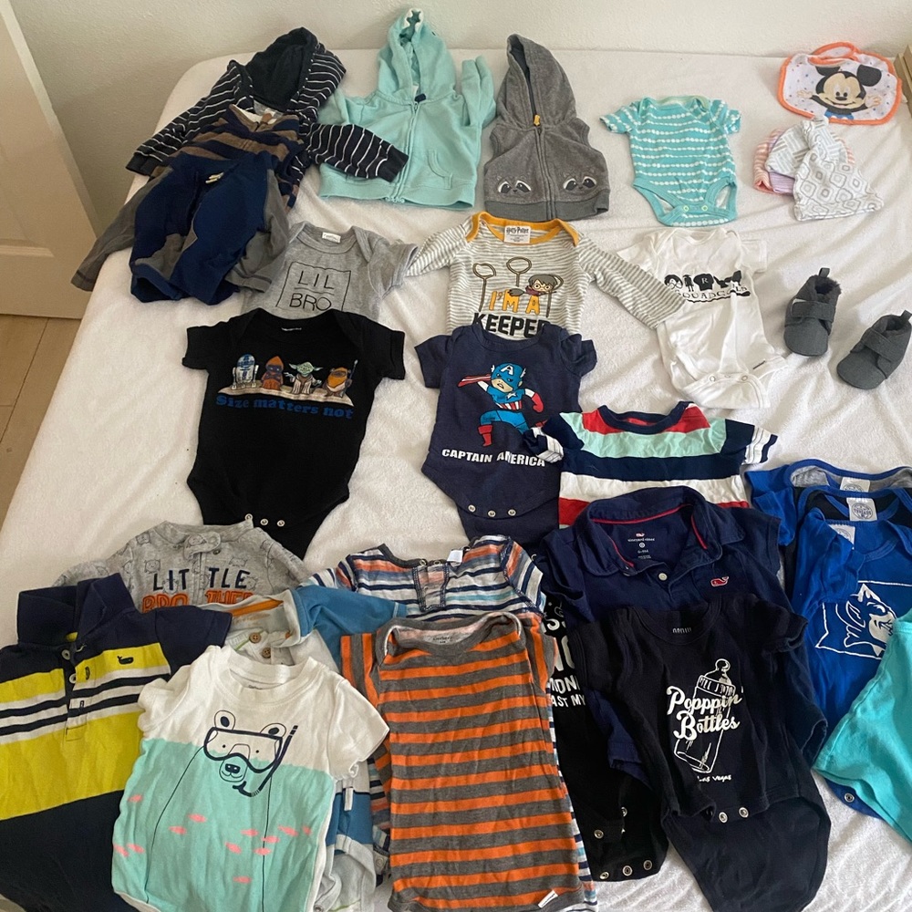 Lot of baby boy clothes! 31 items 0-3,3-6 months!